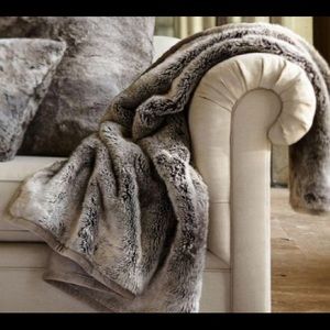 Pottery Barn Faux Fur Throw Blanket Grey Ombre